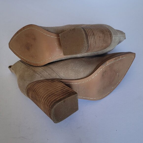Marc Fisher Oshay Pointed Toe Women's Suede Bootie. Size 6.5M - Picture 6 of 9
